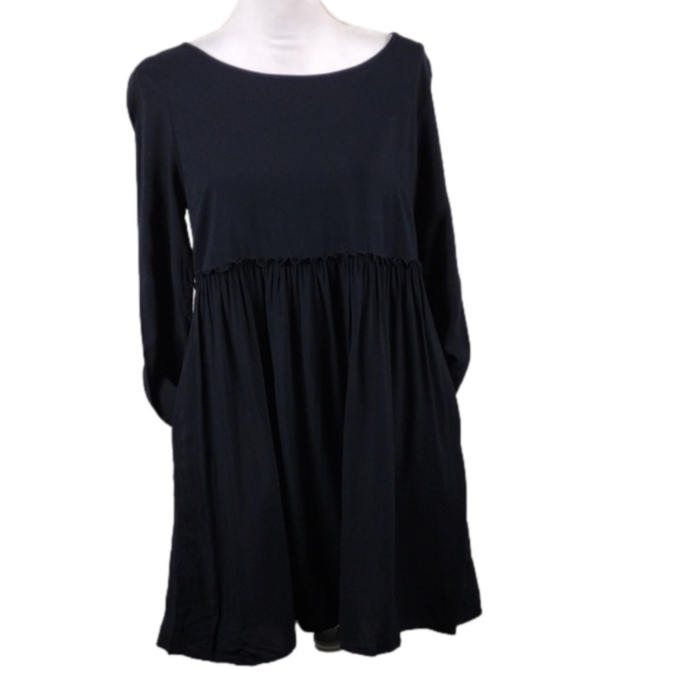 B. Boutique Black Scoop Neck Long Sleeve Empire Waist Babydoll Style Mini Dress